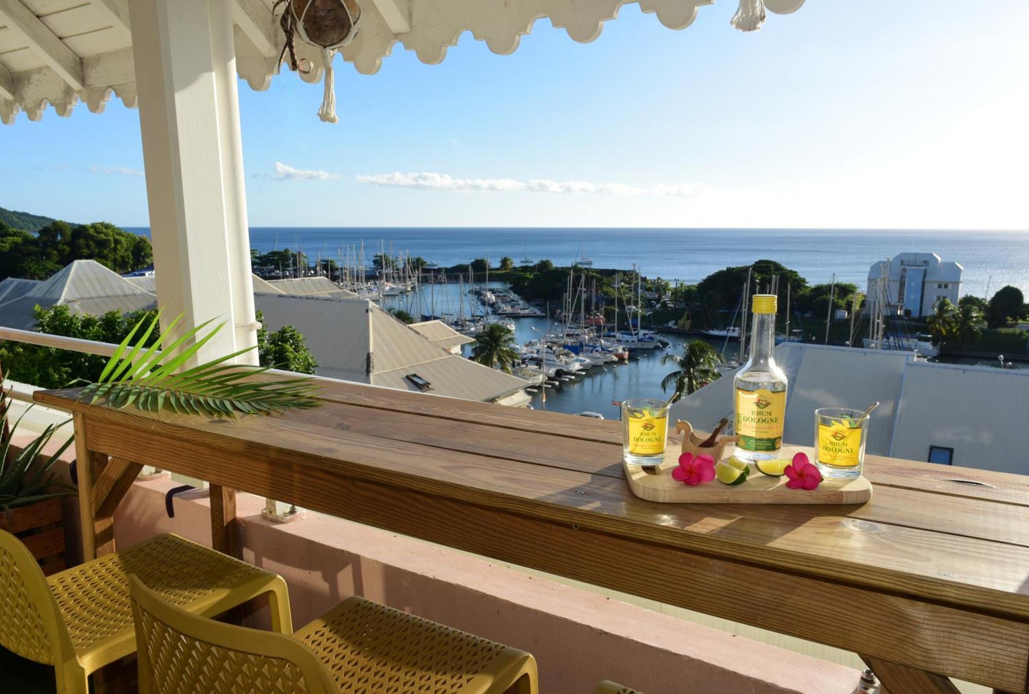 Kaz A Soley - Gite Vue Panoramique Sur La Mer - Plage A 500M Gourbeyre Exterior foto